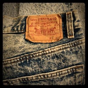 Levi Strauss & Co 32x32 double acid wash jeans EUC